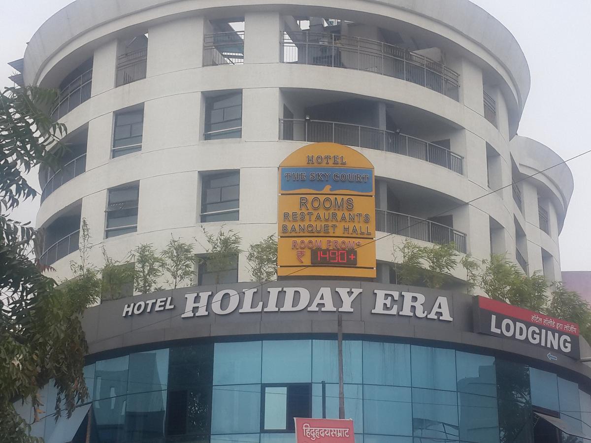 Hotel Holiday Era Opposite Railway Station Aurangabad  Exterior photo